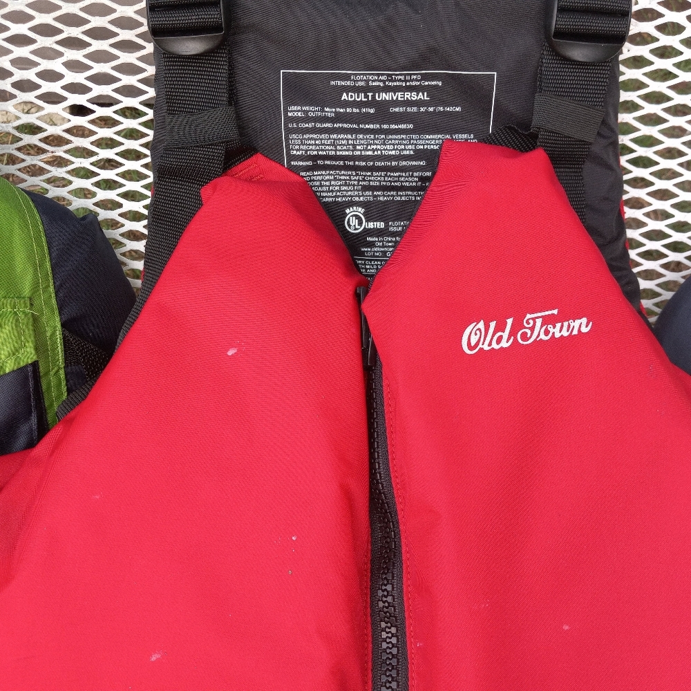 Life vests - Picture 3 of 4